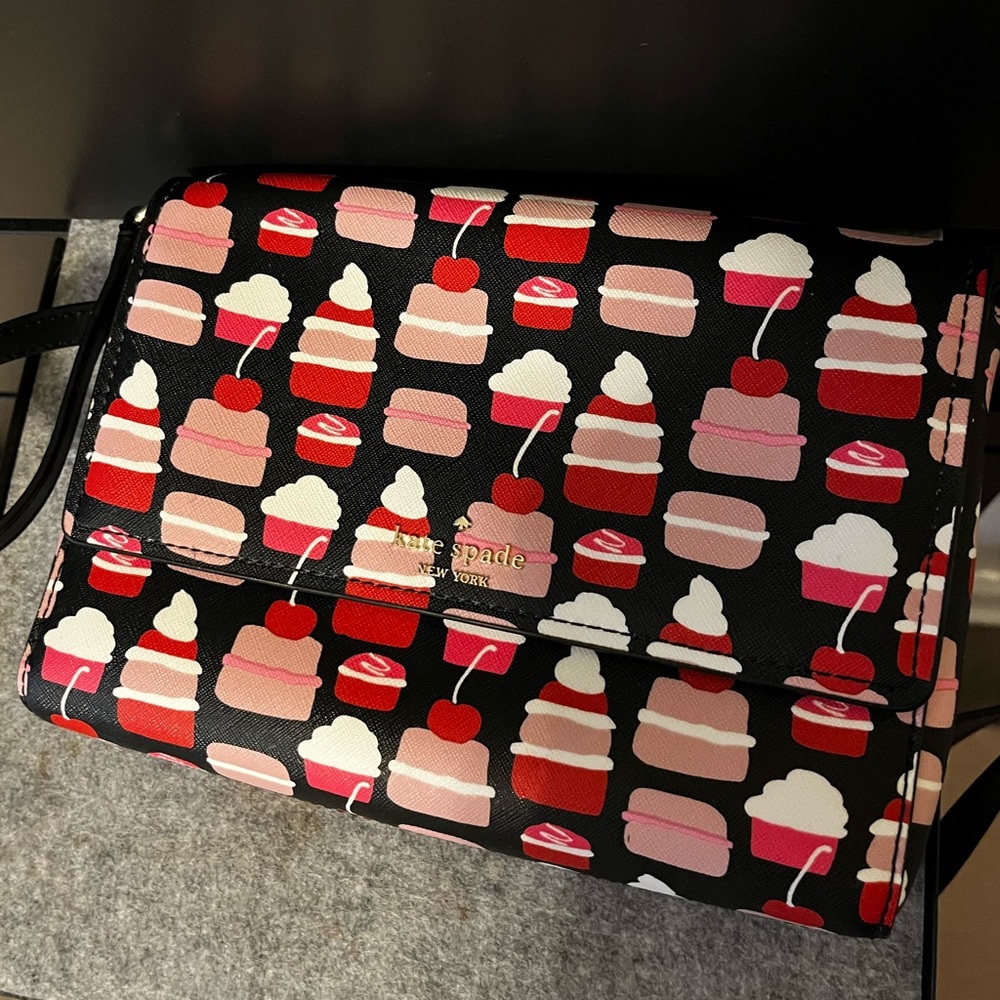 Cupcake Bakery Kate Spade print cross body!